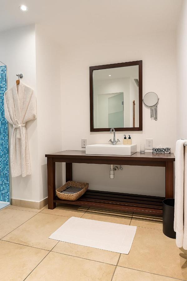 Sea-Facing Suite 2